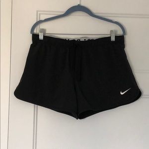 Nike running black short